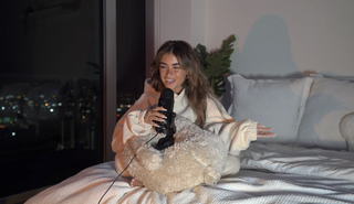 Gabriella Annalisa feet photo thumbnail