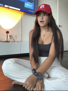 Gabriella Annalisa feet photo thumbnail