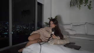 Gabriella Annalisa feet photo thumbnail