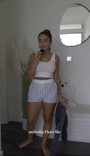 Gabriella Annalisa feet photo thumbnail
