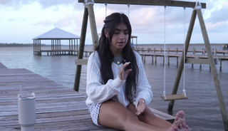Gabriella Annalisa feet photo thumbnail