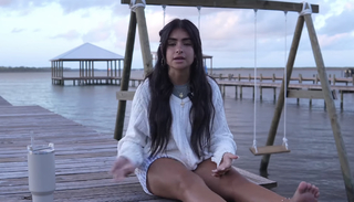 Gabriella Annalisa feet photo thumbnail
