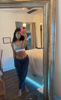 Gabriella Annalisa feet photo thumbnail