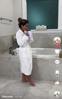 Gabriella Annalisa feet photo thumbnail