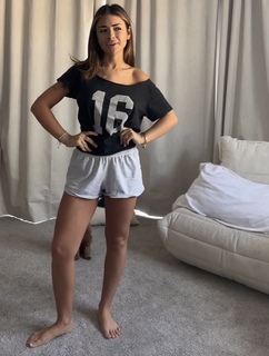 Gabriella Annalisa feet photo thumbnail