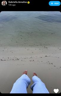 Gabriella Annalisa feet photo thumbnail