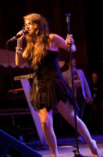 Gabriella Cilmi feet photo 11