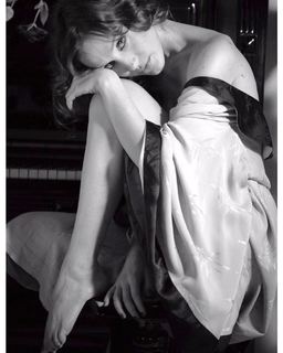 Gabriella Pession feet photo 7