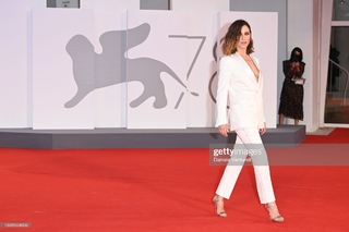 Gabriella Pession feet photo 8