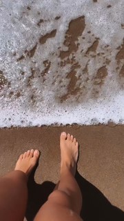 Gabriella Saraivah feet photo 11