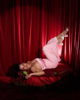 Gabriella Saraivah feet photo 10