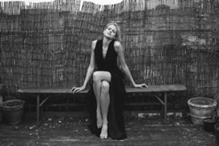 Gabriella Wilde feet photo thumbnail