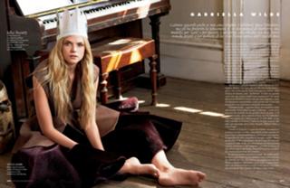 Gabriella Wilde feet photo thumbnail