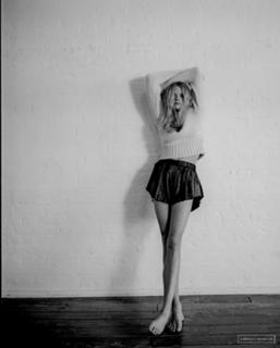 Gabriella Wilde feet photo thumbnail