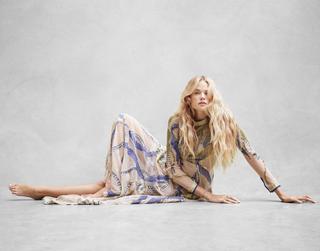 Gabriella Wilde feet photo thumbnail