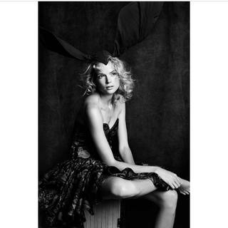 Gabriella Wilde feet photo thumbnail