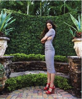 Gabrielle Anwar feet photo thumbnail