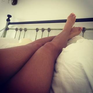 Gabrielle Anwar feet photo thumbnail