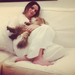 Gabrielle Anwar feet photo thumbnail