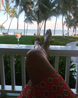 Gabrielle Anwar feet photo thumbnail