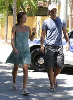 Gabrielle Anwar feet photo thumbnail