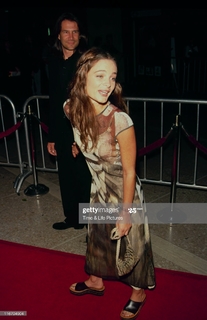 Gabrielle Anwar feet photo thumbnail