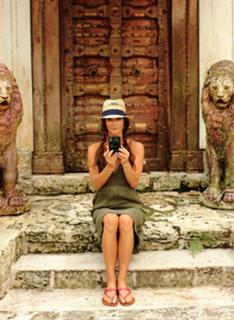 Gabrielle Anwar feet photo thumbnail