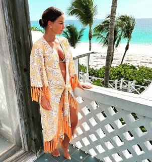 Gabrielle Anwar feet photo thumbnail