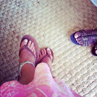 Gabrielle Anwar feet photo thumbnail