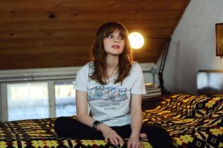 Gabrielle Aplin feet photo 10
