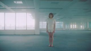 Gabrielle Aplin feet photo 9