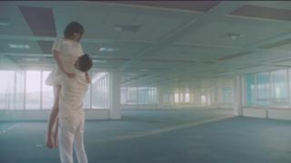 Gabrielle Aplin feet photo 8