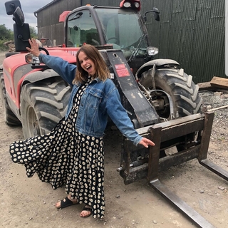 Gabrielle Aplin feet photo 2