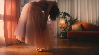 Gabrielle Aplin feet photo 10