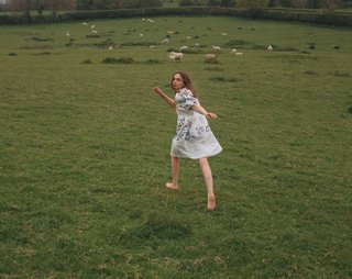 Gabrielle Aplin feet photo 16