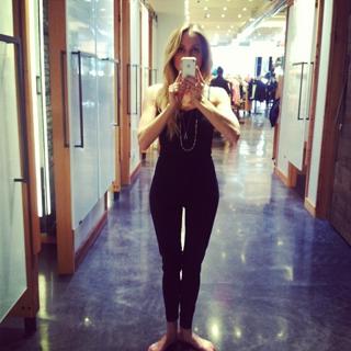 Gabrielle Bernstein feet photo 10