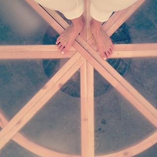 Gabrielle Bernstein feet photo 10