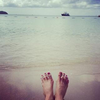 Gabrielle Bernstein feet photo 7