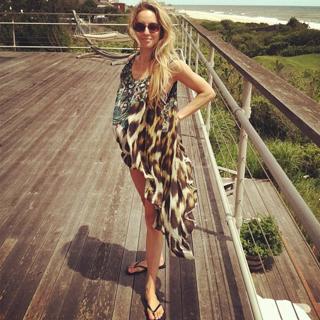 Gabrielle Bernstein feet photo 17