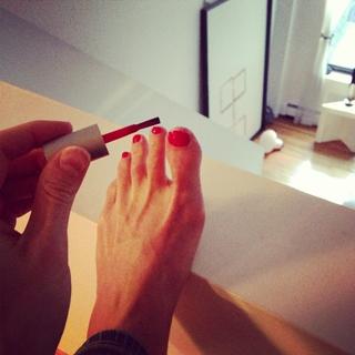 Gabrielle Bernstein feet photo 8