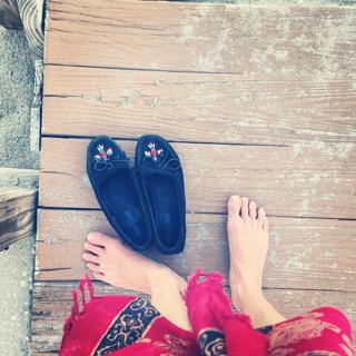 Gabrielle Bernstein feet photo 20