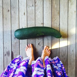 Gabrielle Bernstein feet photo 9