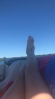 Gabrielle Bernstein feet photo 15
