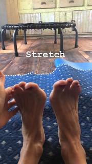 Gabrielle Bernstein feet photo 10