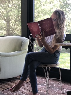 Gabrielle Bernstein feet photo 9