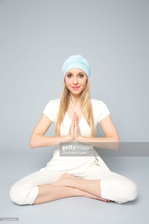 Gabrielle Bernstein feet photo 14