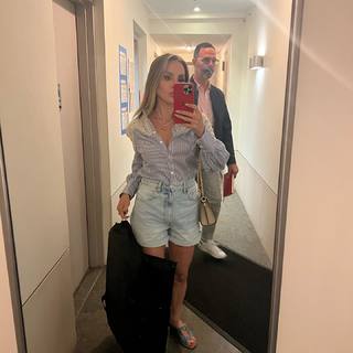 Gabrielle Bernstein feet photo 8