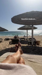 Gabrielle Bernstein feet photo 3