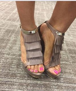 Gabrielle Kerr feet photo 3