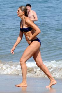 Gabrielle Reece feet photo thumbnail